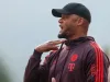 Məşqdə huşunu itirən Kompani xəstəxanaya yerləşdirildi -  "Bayern"dən açıqlama