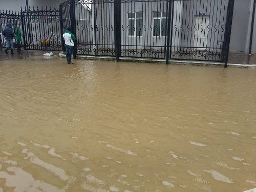 Lənkəran stadionu su altında qaldı - FOTOLAR