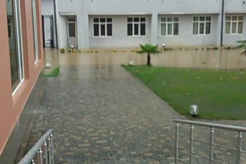 Lənkəran stadionu su altında qaldı - FOTOLAR 