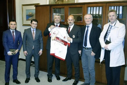 "Milan" Bakıda məktəb açır - FOTO 