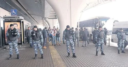 Ruslar "Fənərbaxça"nı Moskvada belə qarşıladı - FOTOLAR 