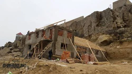İdman bazasında villa tikirlər - BAKIDA RÜSVAYÇILIQ 