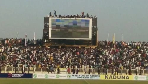 25 minlik stadiona 40 min azarkeş gəldi - FOTO 
