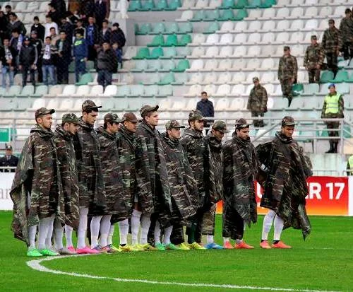 "Xəzər Lənkəran" meydana hərbi geyimdə çıxdı - FOTO 