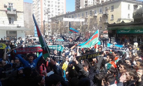 Azarkeşlərdən odumuza dəstək - FOTO