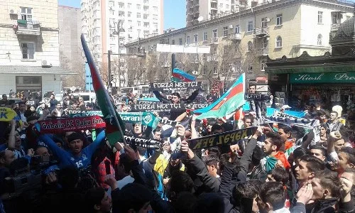 Azarkeşlərdən odumuza dəstək - FOTO 