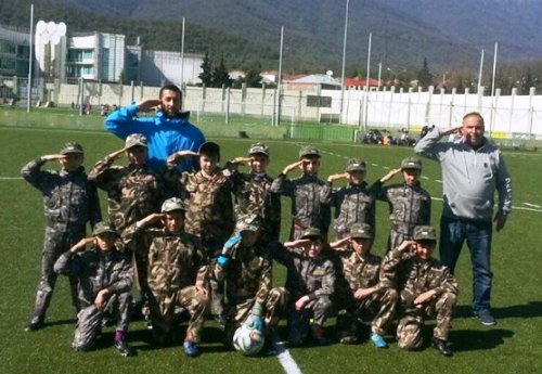 Uşaq futbolçulardan əsgərlərimizə dəstək - FOTO