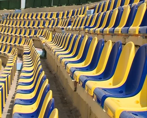 Gəncə stadionunda plastik oturacaqlar quraşdırılır - FOTO 