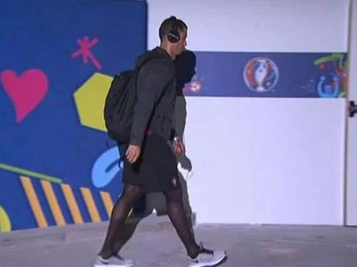 Ronaldo qadın geyimində - FOTO 