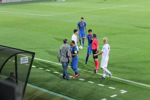 Diniyev "Daçiya"nın prezidentini vurdu - FOTOLAR 