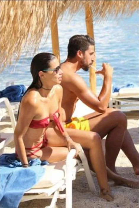 Adriana Lima milli üzvü ilə istirahətdə - FOTOLAR 