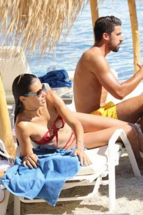 Adriana Lima milli üzvü ilə istirahətdə - FOTOLAR 