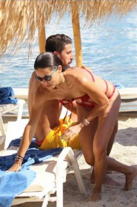 Adriana Lima milli üzvü ilə istirahətdə - FOTOLAR 