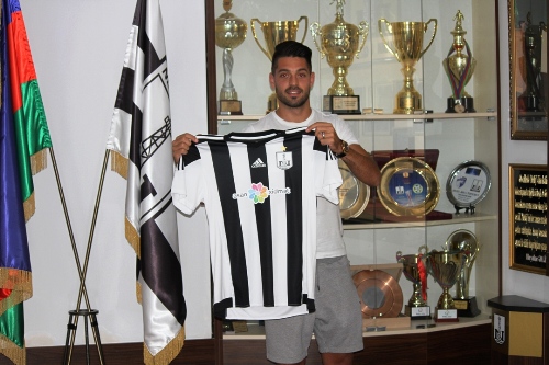 "Latsio"nun sabiq futbolçusu rəsmən "Neftçi"də - FOTO