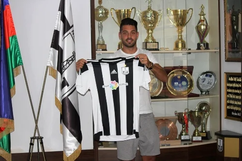 "Latsio"nun sabiq futbolçusu rəsmən "Neftçi"də - FOTO 