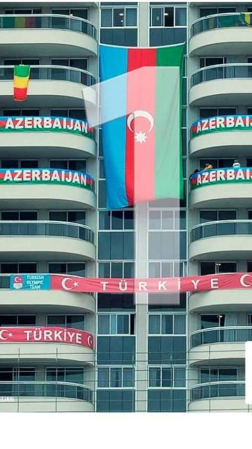 Olimpiya kəndində bayrağımızı dərs asdılar - FOTO
