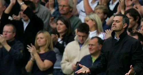 "Messi saxtakardı, Ronaldo hər şeyi bilir" - Mourinyo 