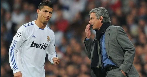 "Messi saxtakardı, Ronaldo hər şeyi bilir" - Mourinyo 