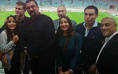 Prezidentin qızları millinin oyununda - FOTO 