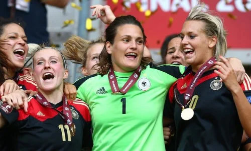 Dünya futbolunun 10 məşhur lezbiyanı - FOTOLAR 