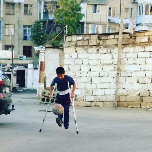 Futbol eşqi, futbol məşqi - Günün fotosu