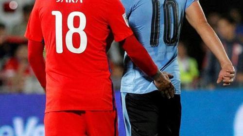 Futbolda biabırçılıq: Kişi kişini... - FOTO