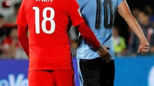 Futbolda biabırçılıq: Kişi kişini... - FOTO 