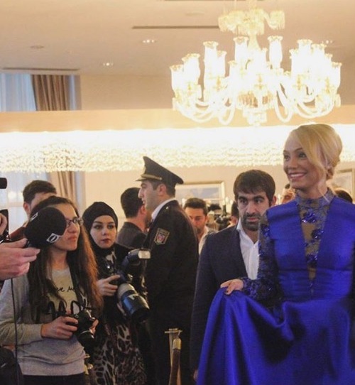 Rafael Ağayevin müğənni ilə səmimi FOTOLARI