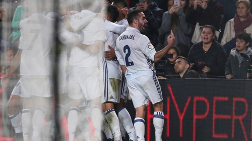 UEFA tərbiyəsiz jestə görə üzr istədi - FOTO