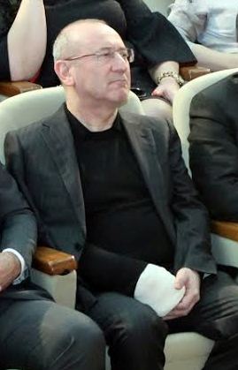 Azərbaycanda komitə prezidentinin qolu sınıb - FOTO