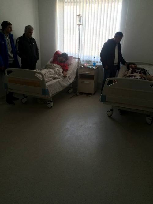 Azərbaycan klubunda kütləvi zəhərlənmə: xəstəxanaya yerləşdirildilər - FOTO