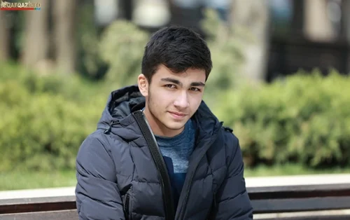 “Evdəkilər əlimdən bezmişdi” - Qurban Qurbanovun oğlu 