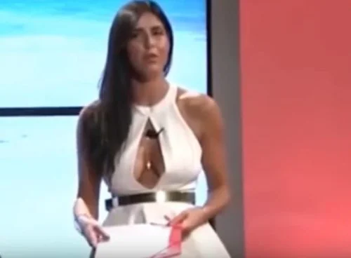 Ronaldo xəbəri aparıcını coşdurdu, hər yeri çöldə qaldı - FOTOLAR 