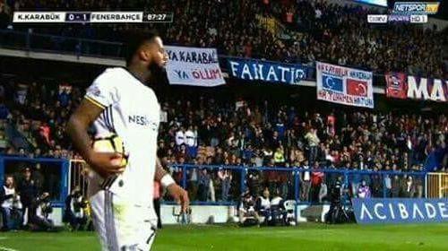 "Fənərbaxça"nın oyununda Qarabağ pankartı - FOTO