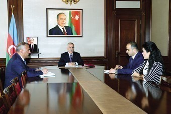 Vasif Talıbov qadın idmançıya ev hədiyyə etdi - FOTO