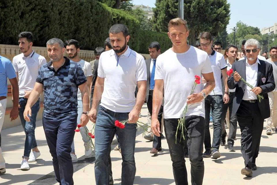 "Qarabağ" Şəhidlər Xiyabanında - FOTOLAR 