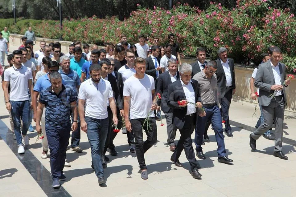 "Qarabağ" Şəhidlər Xiyabanında - FOTOLAR 