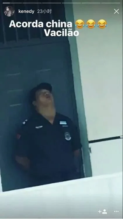 "Çelsi" çinliləri təhqir edən futbolçusunu qovdu - FOTO 