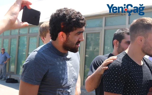 Bakıda çempion idmançılar etiraz aksiyası keçirir (FOTO/VİDEO) 