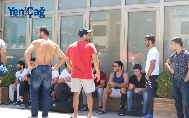 Bakıda çempion idmançılar etiraz aksiyası keçirir (FOTO/VİDEO) 