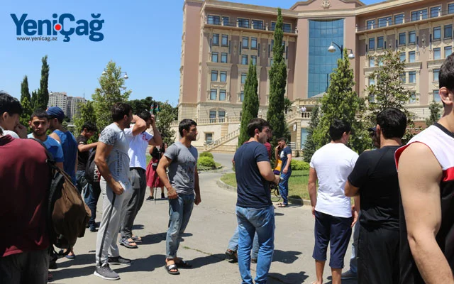 Bakıda çempion idmançılar etiraz aksiyası keçirir (FOTO/VİDEO) 