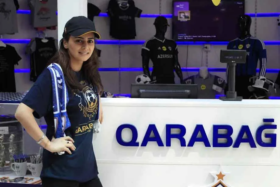 Əzizinəm "Qarabağ"... Bir xanımın azarkeşliyi - FOTOLAR 