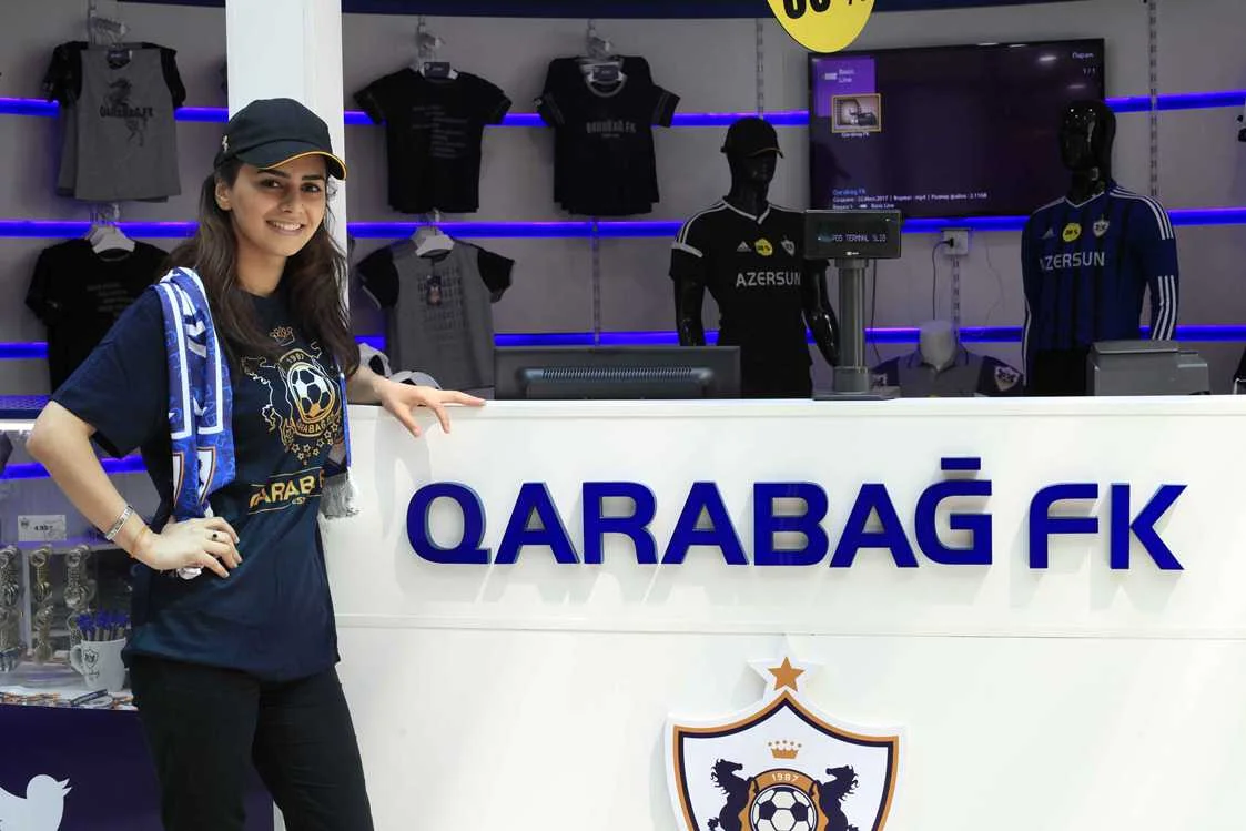 Əzizinəm "Qarabağ"... Bir xanımın azarkeşliyi - FOTOLAR 