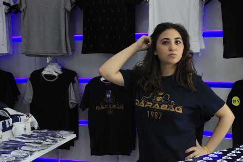 Əzizinəm "Qarabağ"... Bir xanımın azarkeşliyi - FOTOLAR