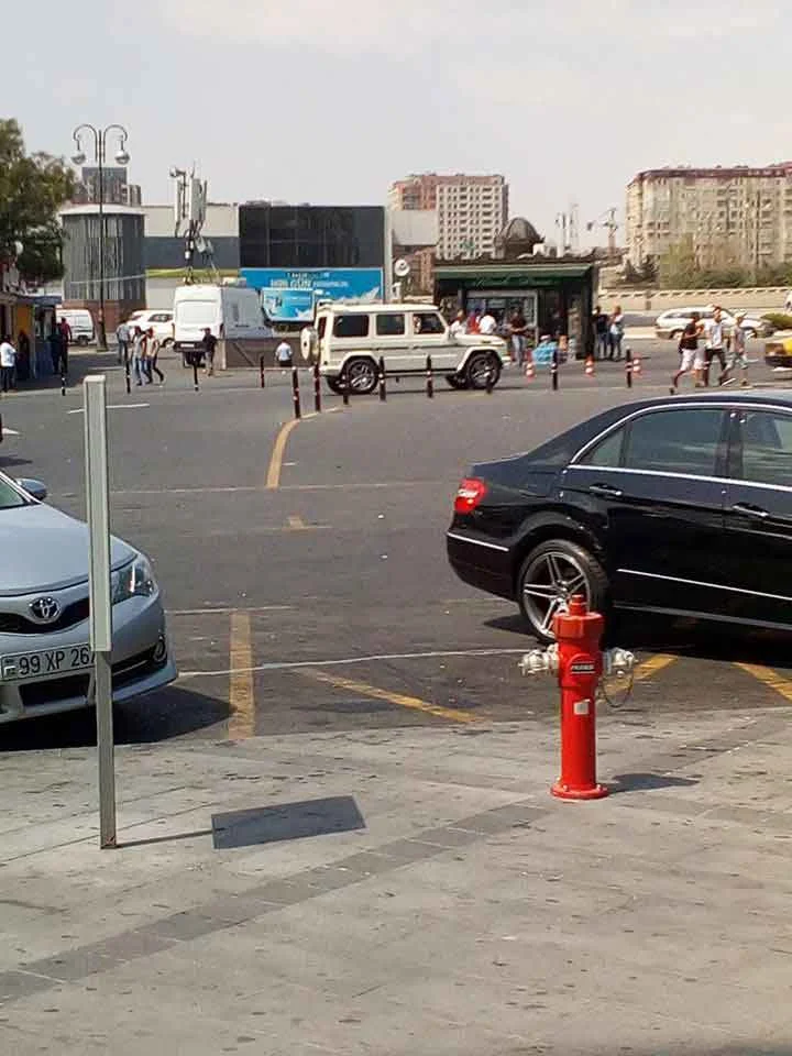 "Qarabağ"ın oyununa bilet satan "Gelandewagen" (REPORTAJ) 
