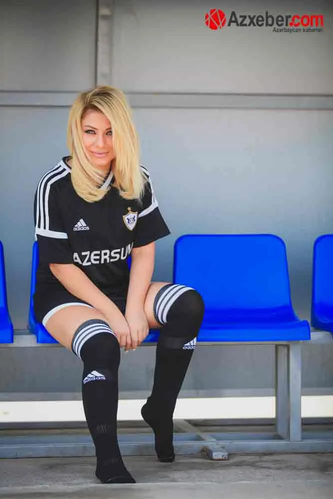 "Qarabağ" qalib gəlsə, ərə gedəcəm" - FOTOLAR 