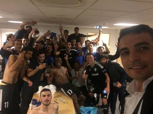 "Qarabağ"ın zəfər selfisi - ŞƏRHSİZ 