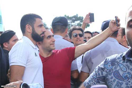 Qəhrəmanların qarşılanması - Fotoların dili ilə
