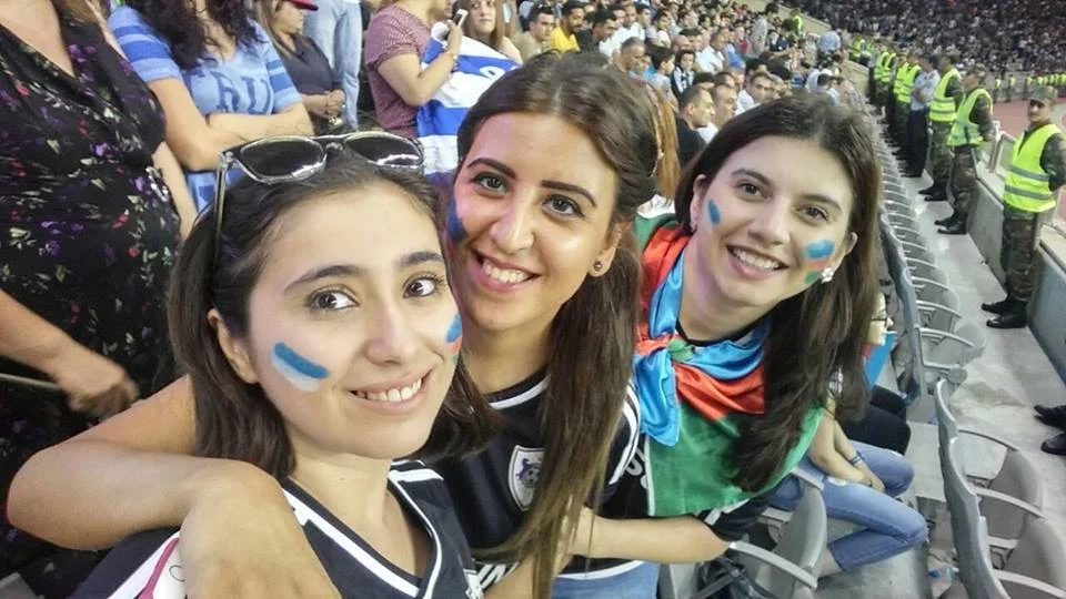 "Qarabağ"ın ən gözəl azarkeşləri - FOTOLAR 