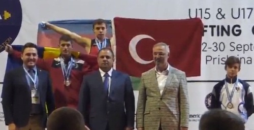 Rüstəm Qasımov rekord yeniləyərək Avropa çempionu oldu - FOTO